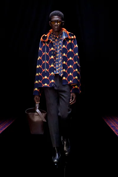 Look 30